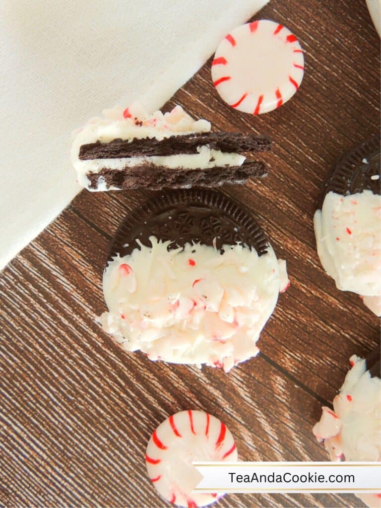 Dipped Peppermint Oreos