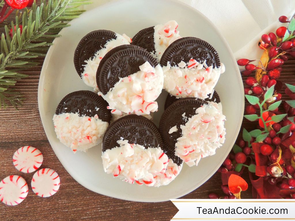 Dipped Peppermint Oreos