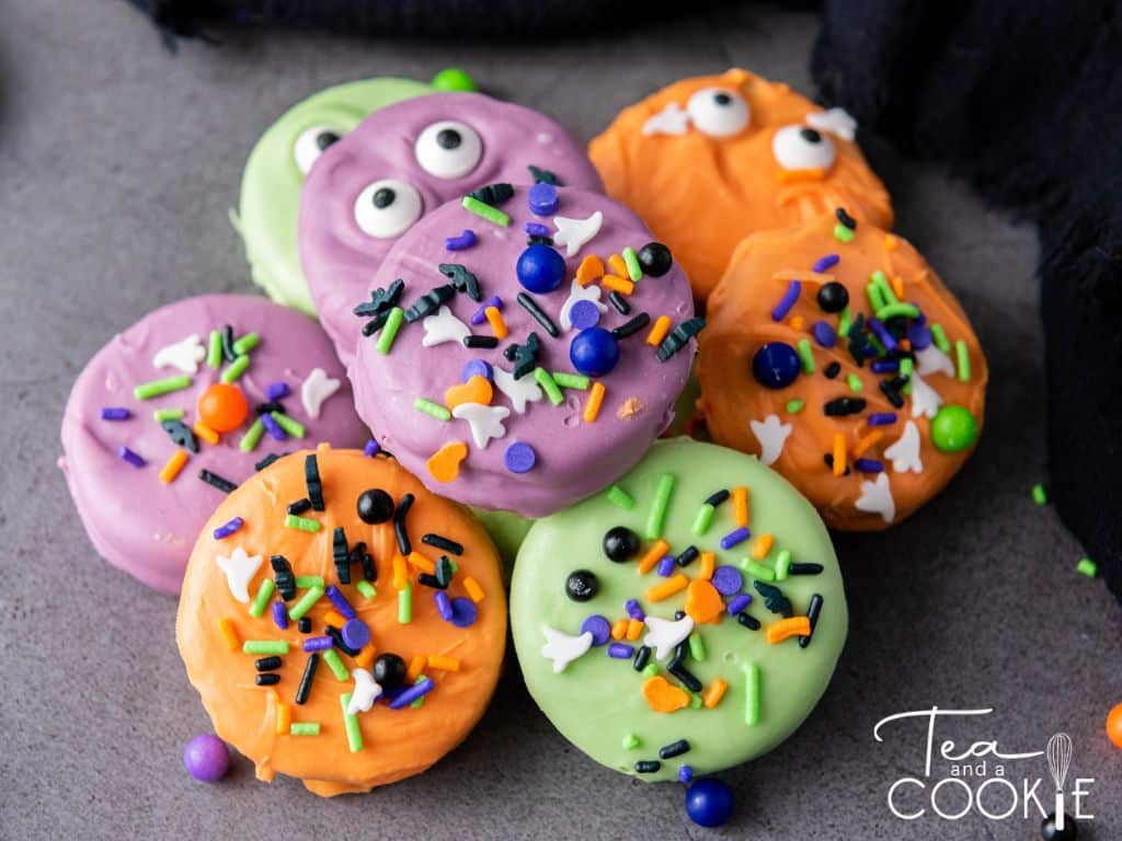 Halloween Candy Coated Oreos