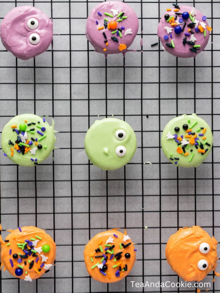 Decorating Candy Coated Halloween Oreos