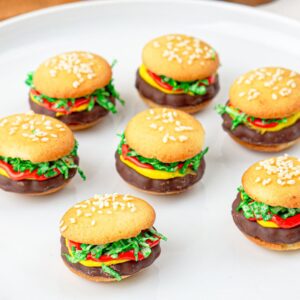 Vanilla Wafer Hamburger Cookies